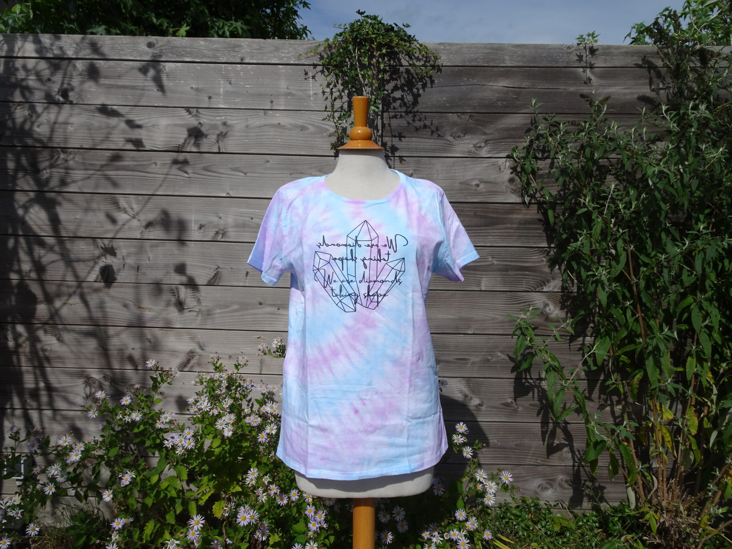 T-shirt "We are diamonds taking shape" maat L #1