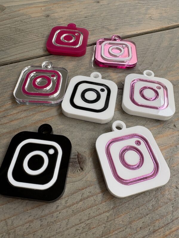 Instagram NFC Sleutelhanger – Scan & Connect!